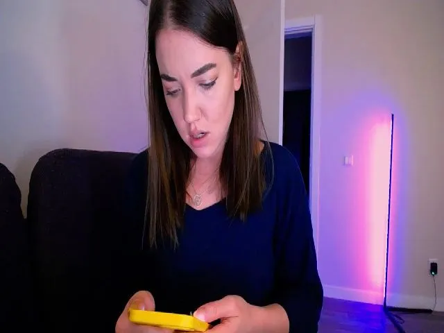 Live sex webcam photo for LeeViTation #272330529