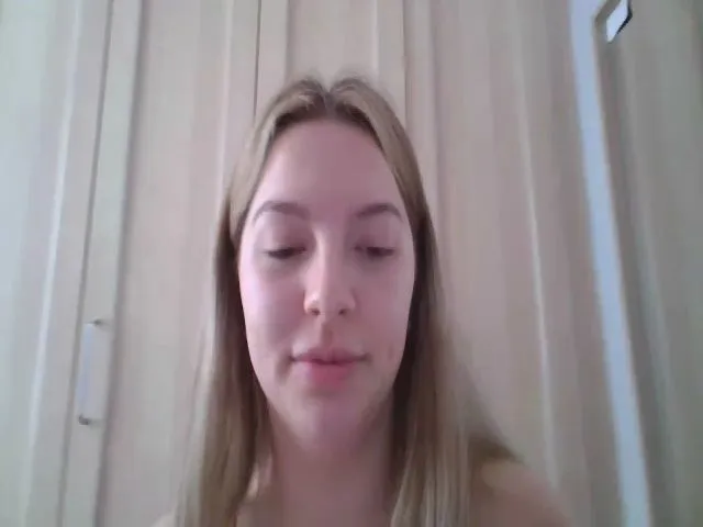 Live sex webcam photo for LeelaBuns #273392033