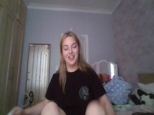 Live sex webcam photo for LeelaBuns #273410816