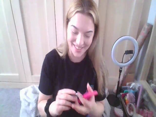 Live sex webcam photo for LeelaBuns #273603500