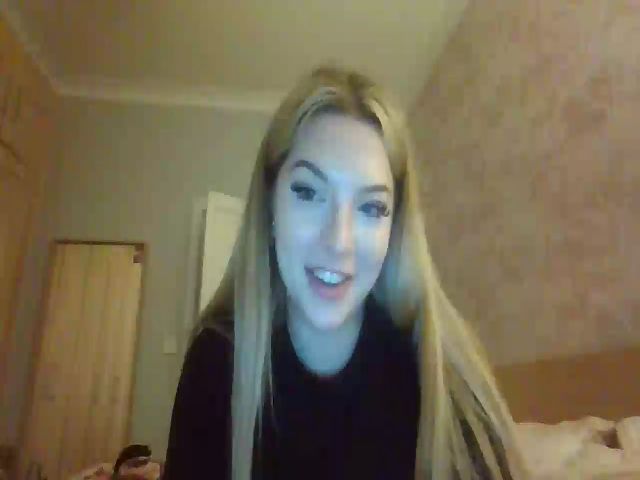 Live sex webcam photo for LeelaBuns #273606089