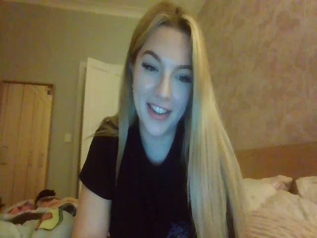 Live sex webcam photo for LeelaBuns #273606264