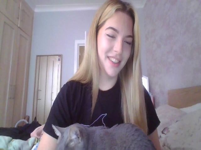 Live sex webcam photo for LeelaBuns #273655353