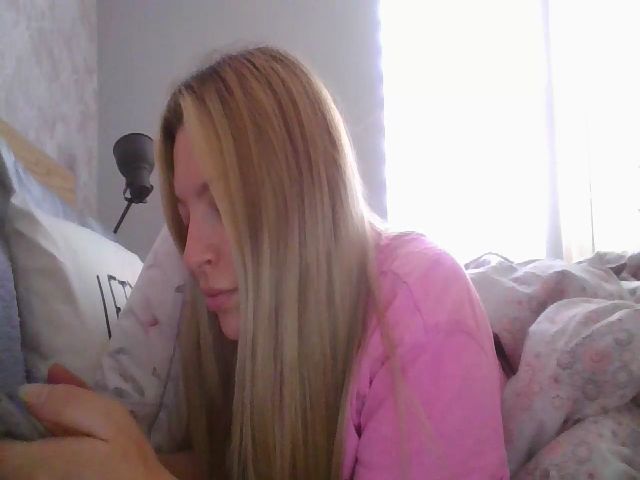 Live sex webcam photo for LeelaBuns #273726877
