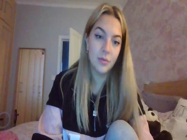 Live sex webcam photo for LeelaBuns #273733461
