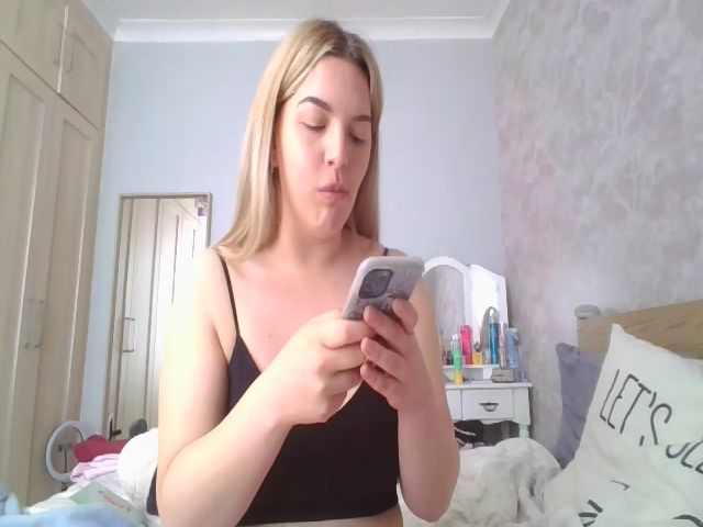 Live sex webcam photo for LeelaBuns #273867824