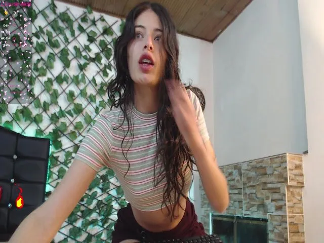 Live sex webcam photo for Leiana_ #272602871