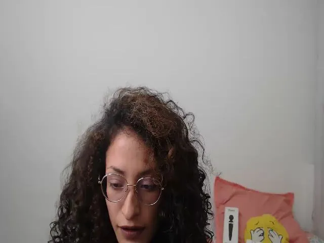 Live sex webcam photo for Leifys #273484691