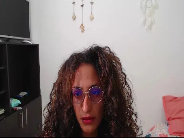 Live sex webcam photo for Leifys #273613610