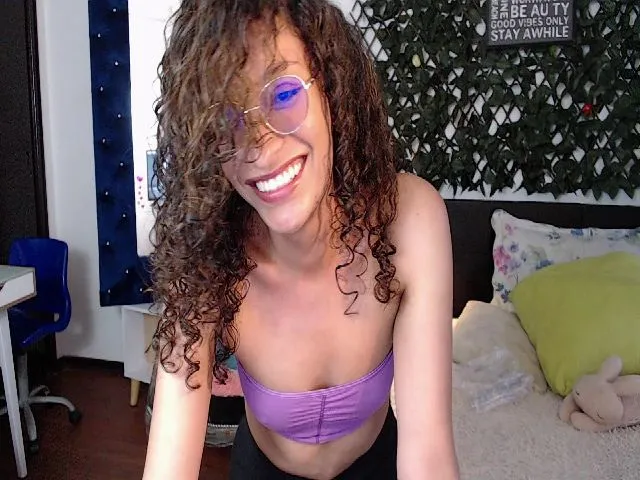 Live sex webcam photo for Leifys #273686692