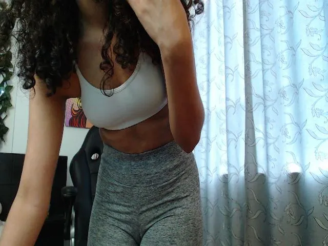 Live sex webcam photo for Leifys #273710513