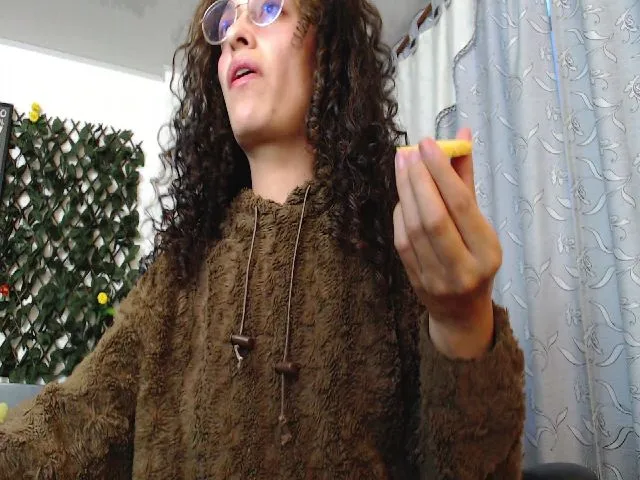 Live sex webcam photo for Leifys #273715839