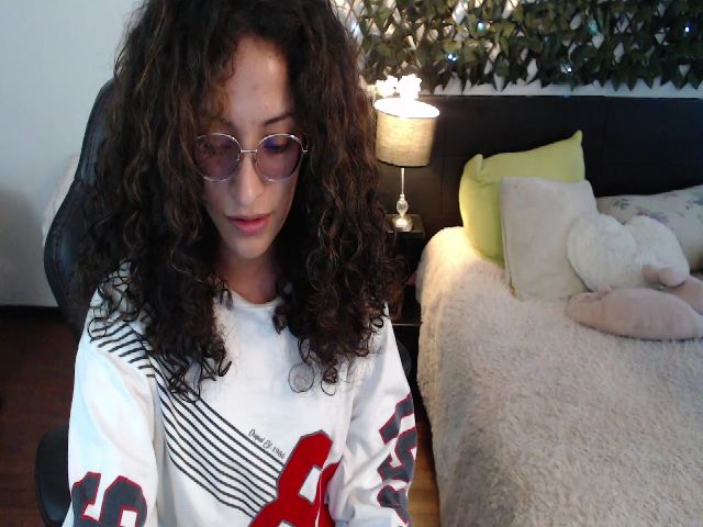 Live sex webcam photo for Leifys #273898843