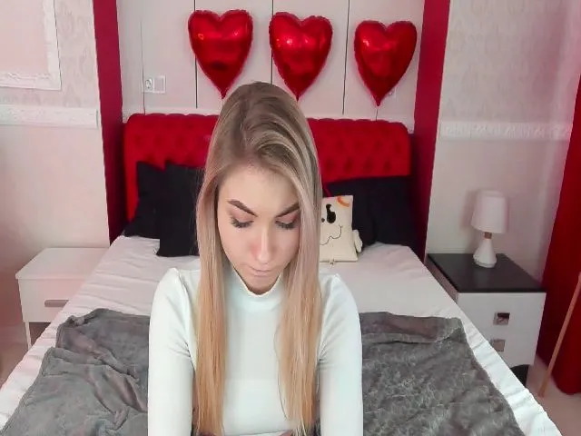 Live sex webcam photo for LemonShakes #272524953