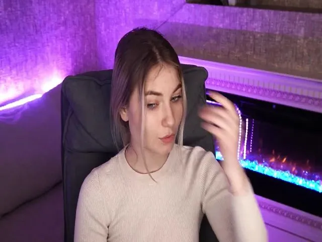 Live sex webcam photo for LemonShakes #273381717