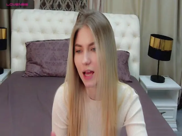 Live sex webcam photo for LemonShakes #273437330