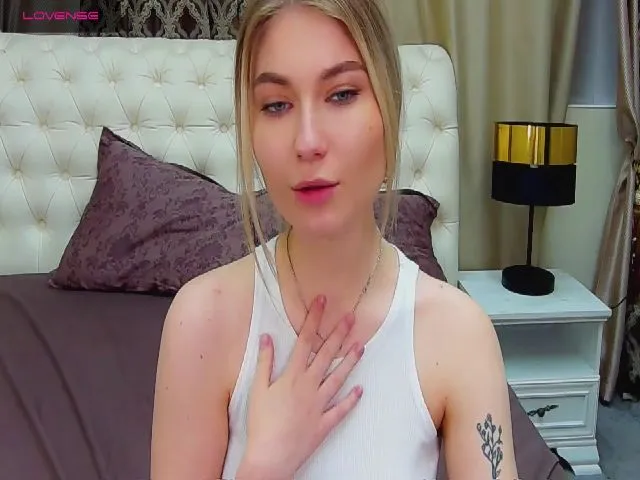 Live sex webcam photo for LemonShakes #273512658