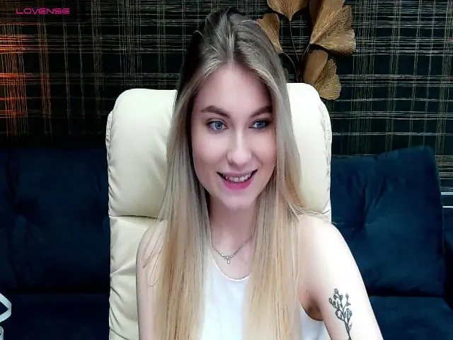 Live sex webcam photo for LemonShakes #273546780