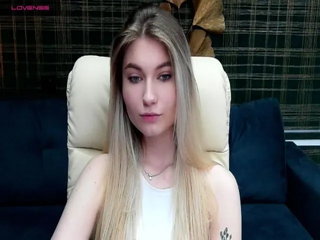 Live sex webcam photo for LemonShakes #273548784