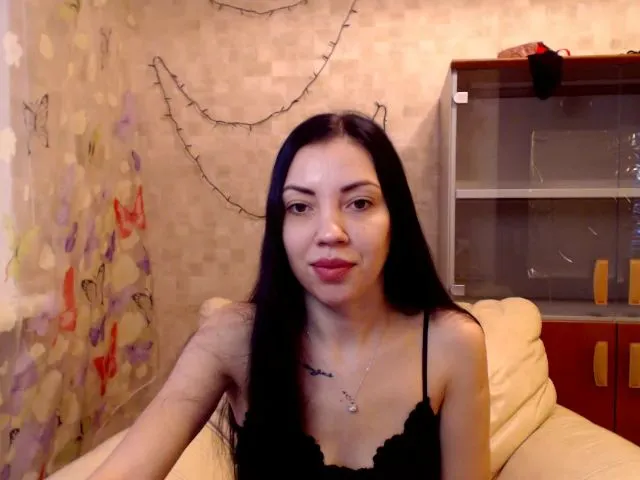 Live sex webcam photo for Lena1368 #271733209