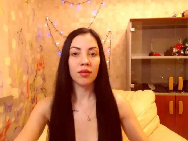 Live sex webcam photo for Lena1368 #272390417