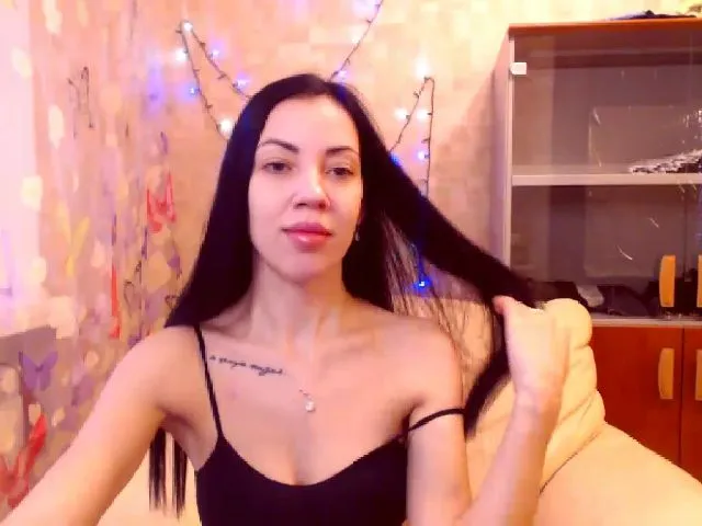 Live sex webcam photo for Lena1368 #272489746