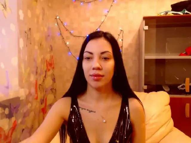 Live sex webcam photo for Lena1368 #272524823