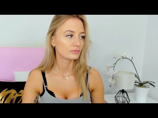 Live sex webcam photo for LenaaX #273008763