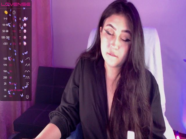 Live sex webcam photo for Lenna_kang #273121368