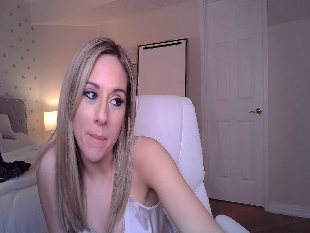 Live sex webcam photo for Lexi_Kitten_ #272367277