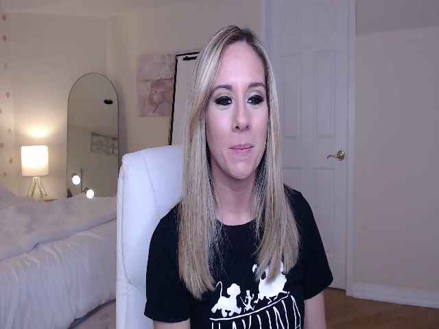 Live sex webcam photo for Lexi_Kitten_ #272681822