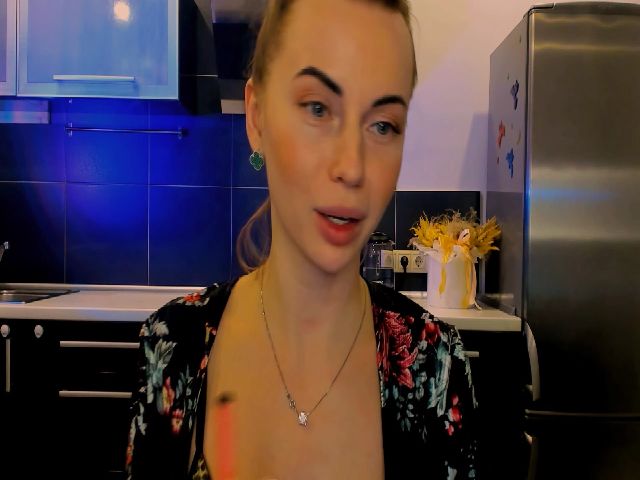 Live sex webcam photo for Lexie_Shore #272137073