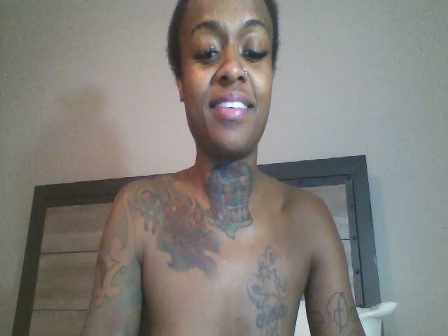 Live sex webcam photo for LexxiDeep #272974992