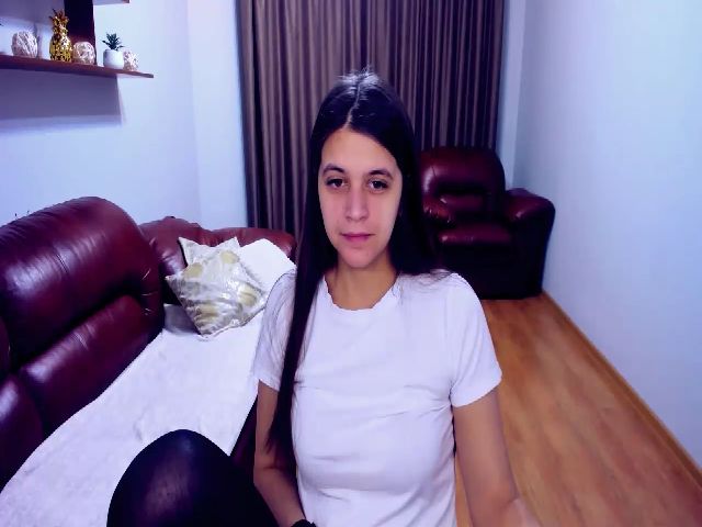 Live sex webcam photo for LexyDavis #272050877