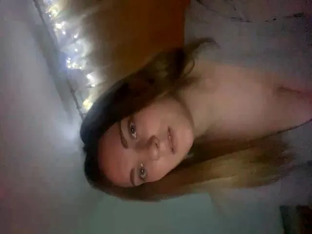 Live sex webcam photo for Lexy_69 #271766765