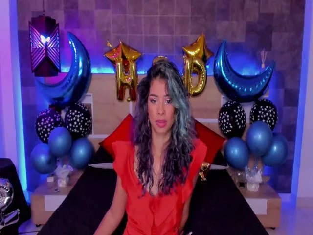 Live sex webcam photo for Lexy_fox2 #273089433