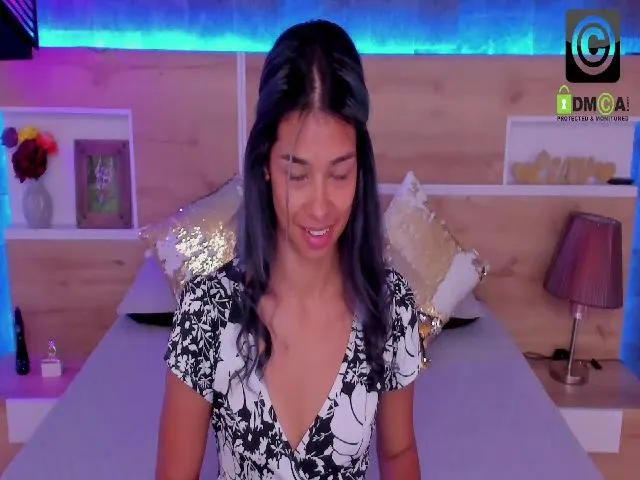 Live sex webcam photo for Lexy_fox2 #273479995