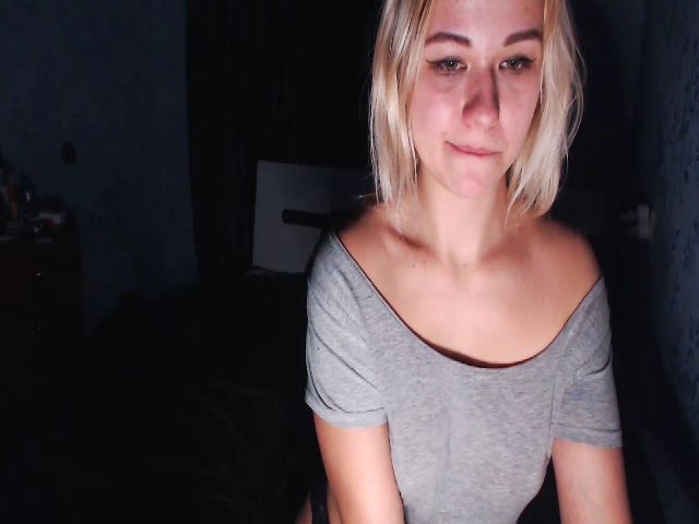 Live sex webcam photo for LeyaRoyal #271692783