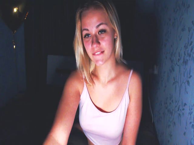 Live sex webcam photo for LeyaRoyal #271743753