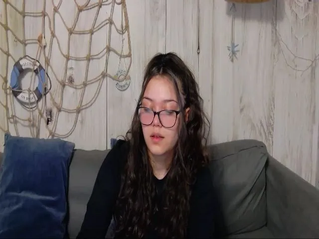 Live sex webcam photo for Leya_ice #272872988