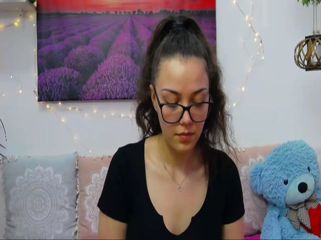 Live sex webcam photo for Leya_ice #272990990