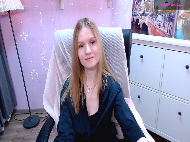 Live sex webcam photo for LiKaysi #272801782