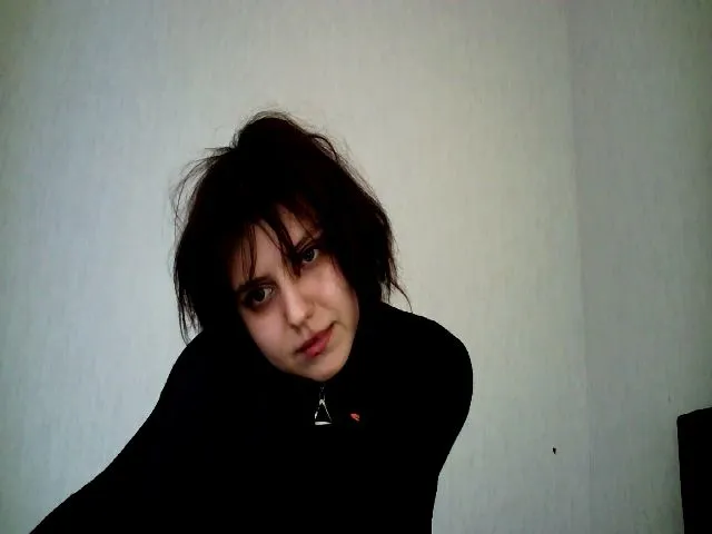 Live sex webcam photo for LiLMasha #272596530