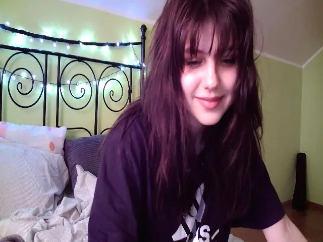 Live sex webcam photo for LiLMasha #272894759