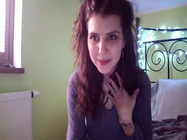 Live sex webcam photo for LiLMasha #272917170