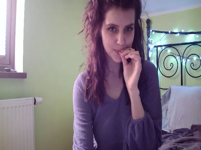 Live sex webcam photo for LiLMasha #272917229