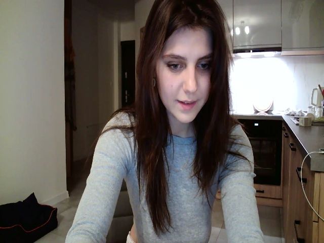 Live sex webcam photo for LiLMasha #274345750