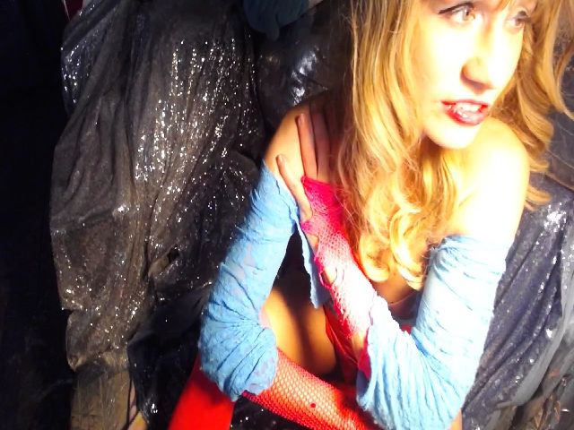 Live sex webcam photo for LiLiLace #273768578