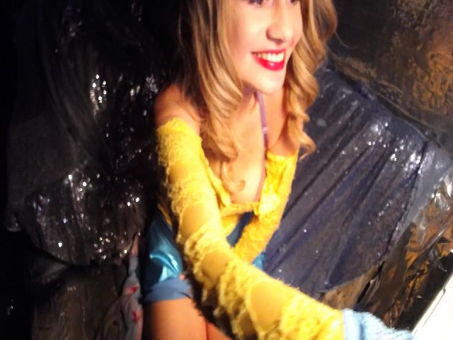 Live sex webcam photo for LiLiLace #273819939