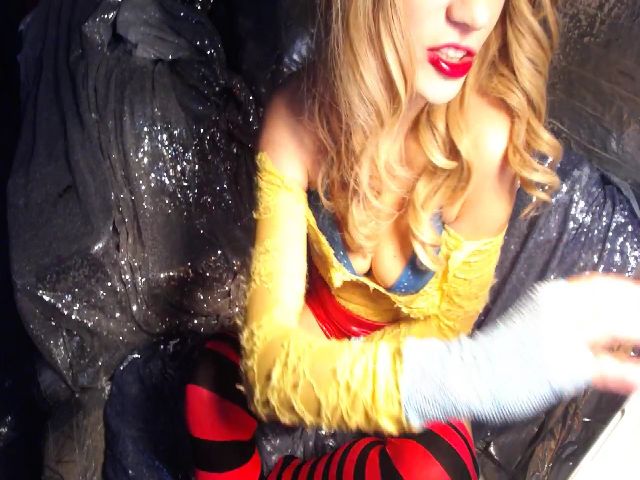 Live sex webcam photo for LiLiLace #273852248